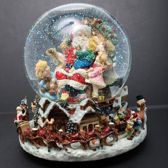 Kirkland Musical Christmas Snow Globe Santa Musical Holiday Glitter Reindeer - Picture 3 of 15